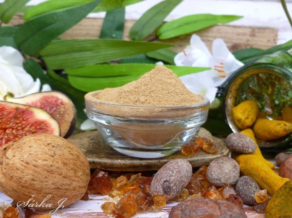 Ajurvéde - Skin Tone-Up, čistící pleťová maska