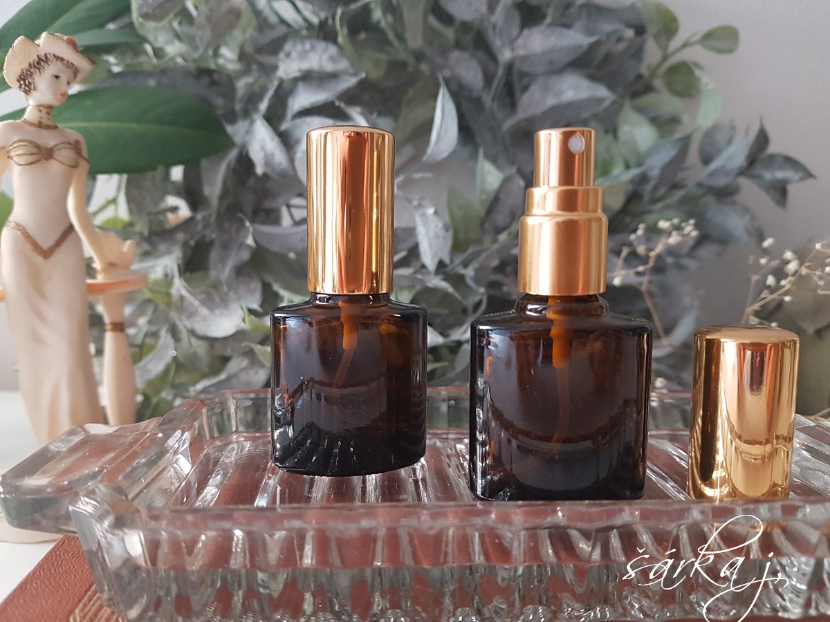 parfémový flakon - hnědé sklo