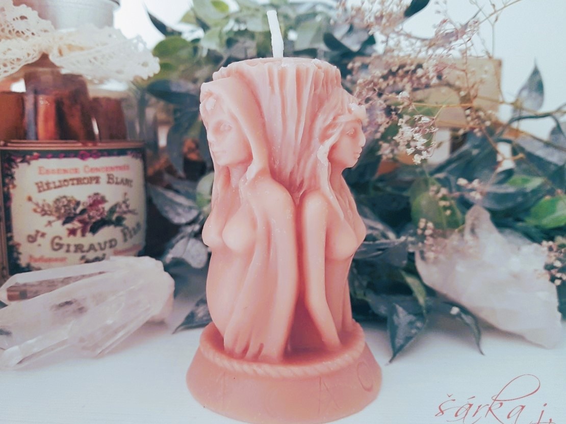 sójová svíčka - dívka, matka, stařena