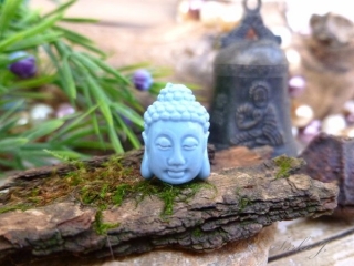 BUDDHA korálek - hlavička světle modrá