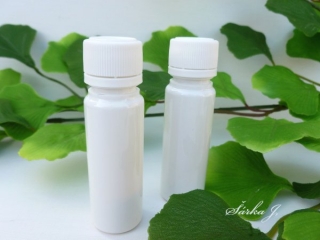 lahvička bílá + těsnící plastový uzávěr, 15 ml