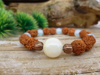 náramek se sílou přírody - Rudraksha, OPALIT, perleť