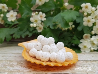 LÁVA bílá - korálek