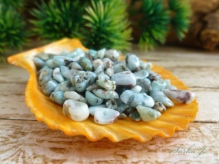 LARIMAR NATUR - obrušované zlomky s dírkou