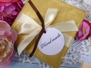 dárková visačka - hladké kolečko s motivem hand made