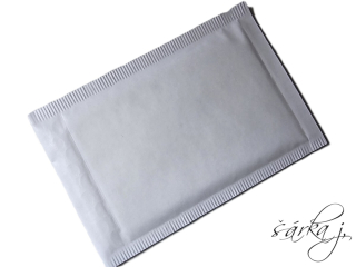 bublinková obálka bílá